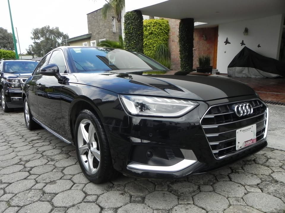 AUDI A4 2.0 T SELECT 190 HP DSG 2021